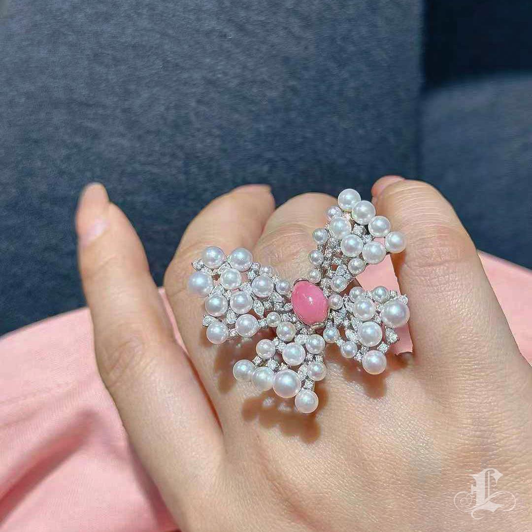 Conchéa】 Gioiello di perle di conchiglia a 3 vie Aurora Stellar Bloom Convertibile - 2,4ct in vendita 9