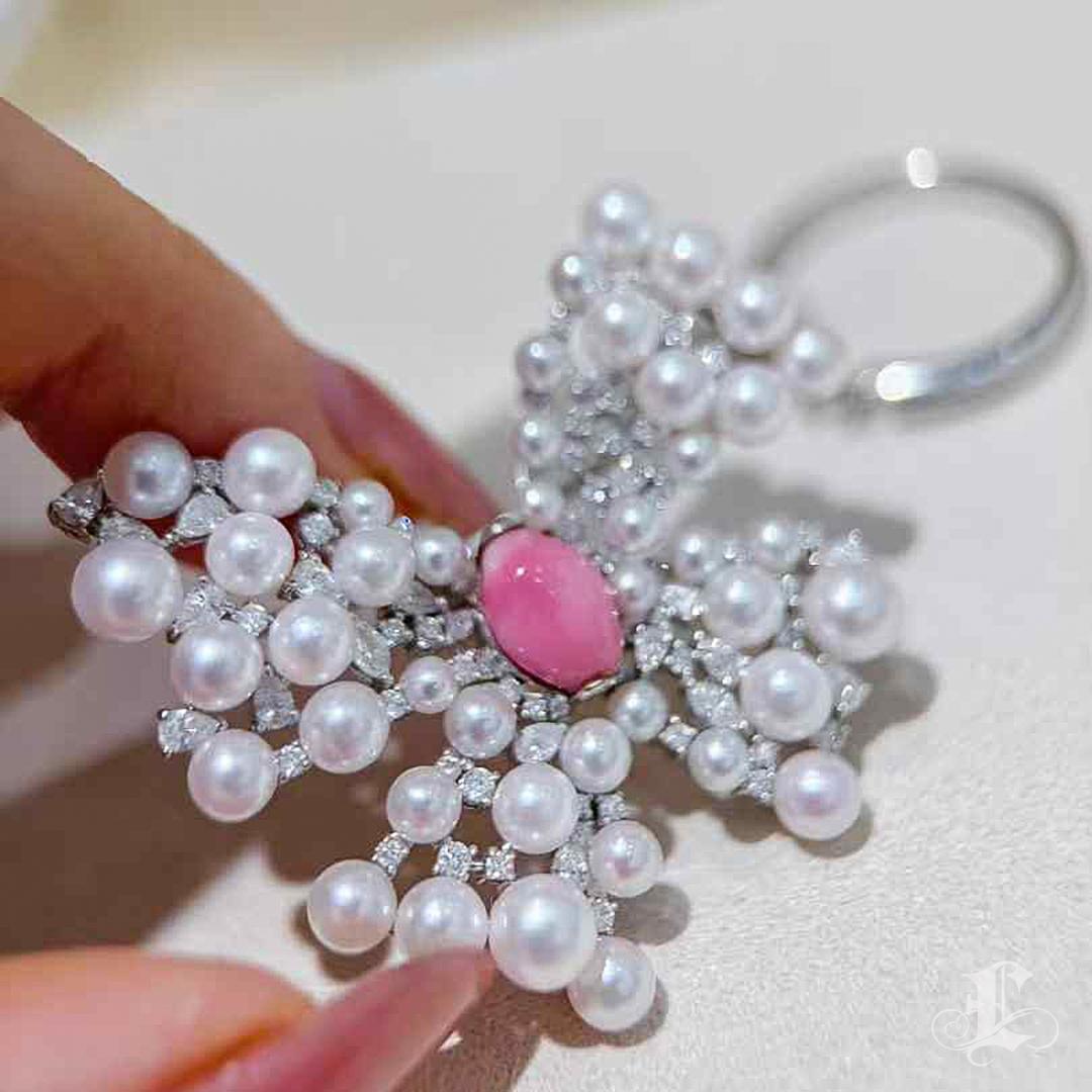 Grezzo Conchéa】 Gioiello di perle di conchiglia a 3 vie Aurora Stellar Bloom Convertibile - 2,4ct in vendita