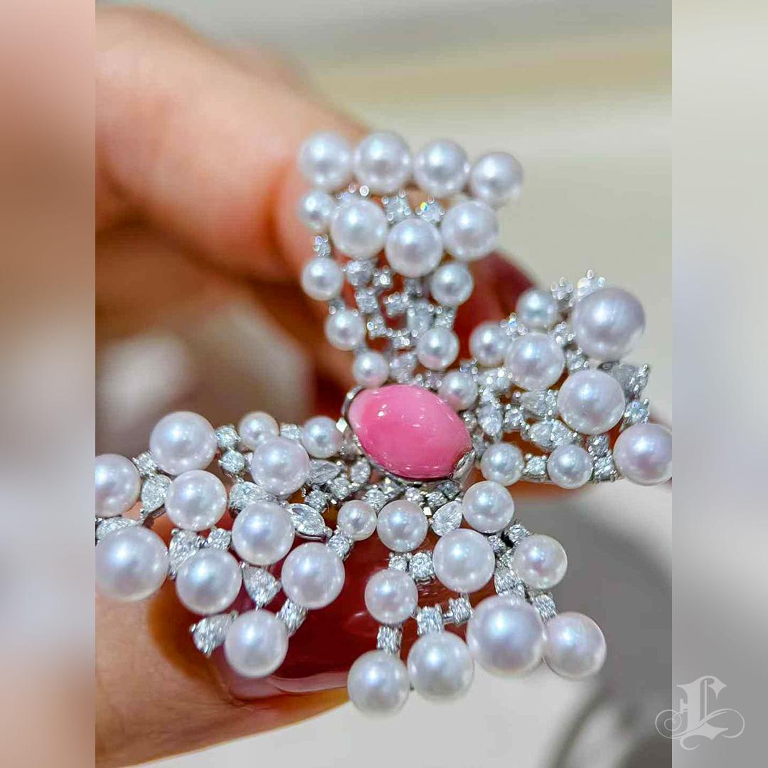 Conchéa】 Gioiello di perle di conchiglia a 3 vie Aurora Stellar Bloom Convertibile - 2,4ct in vendita 5