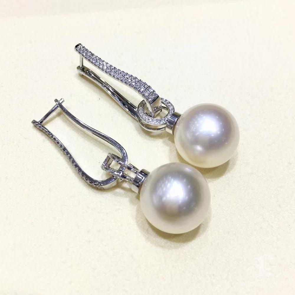 Women's 【Lustre Arc】Convertible 3-in-1 Versa Pearl Aurora South Sea Diamond Earrings For Sale