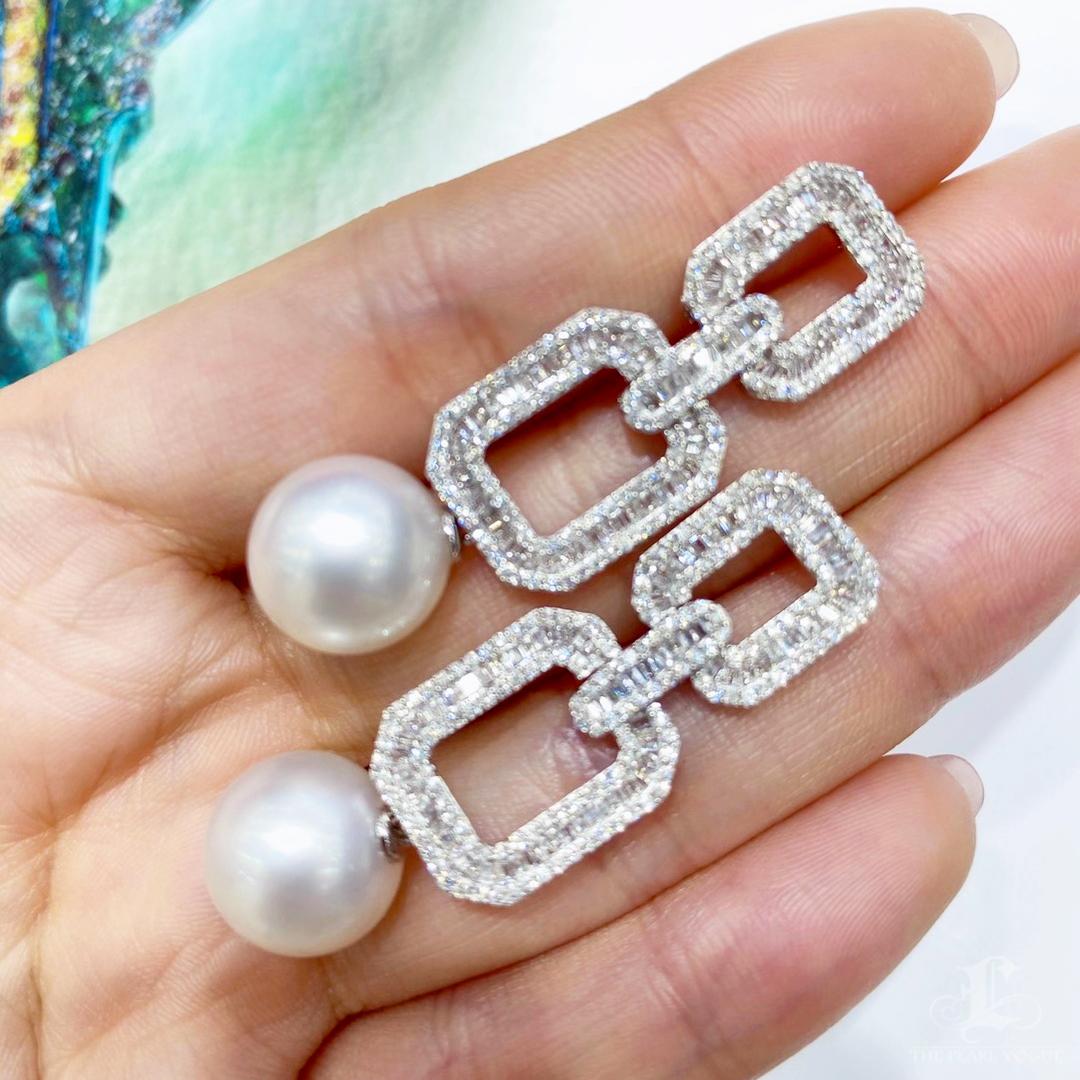 De las mujeres 【Pendientes de Geometría Esculpida】Convertible Geolink Aurora Perla del Mar del Sur y Diamante en venta