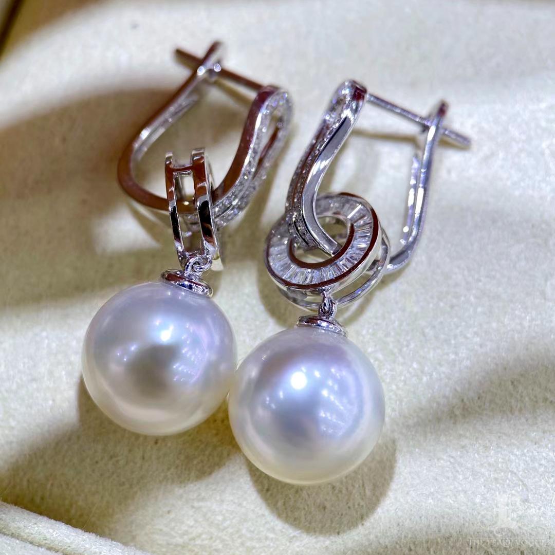 De las mujeres 【Pendientes de aro convertibles con perlas del mar del sur 3 en 1 de Esculpida Geometría】Aurora en venta