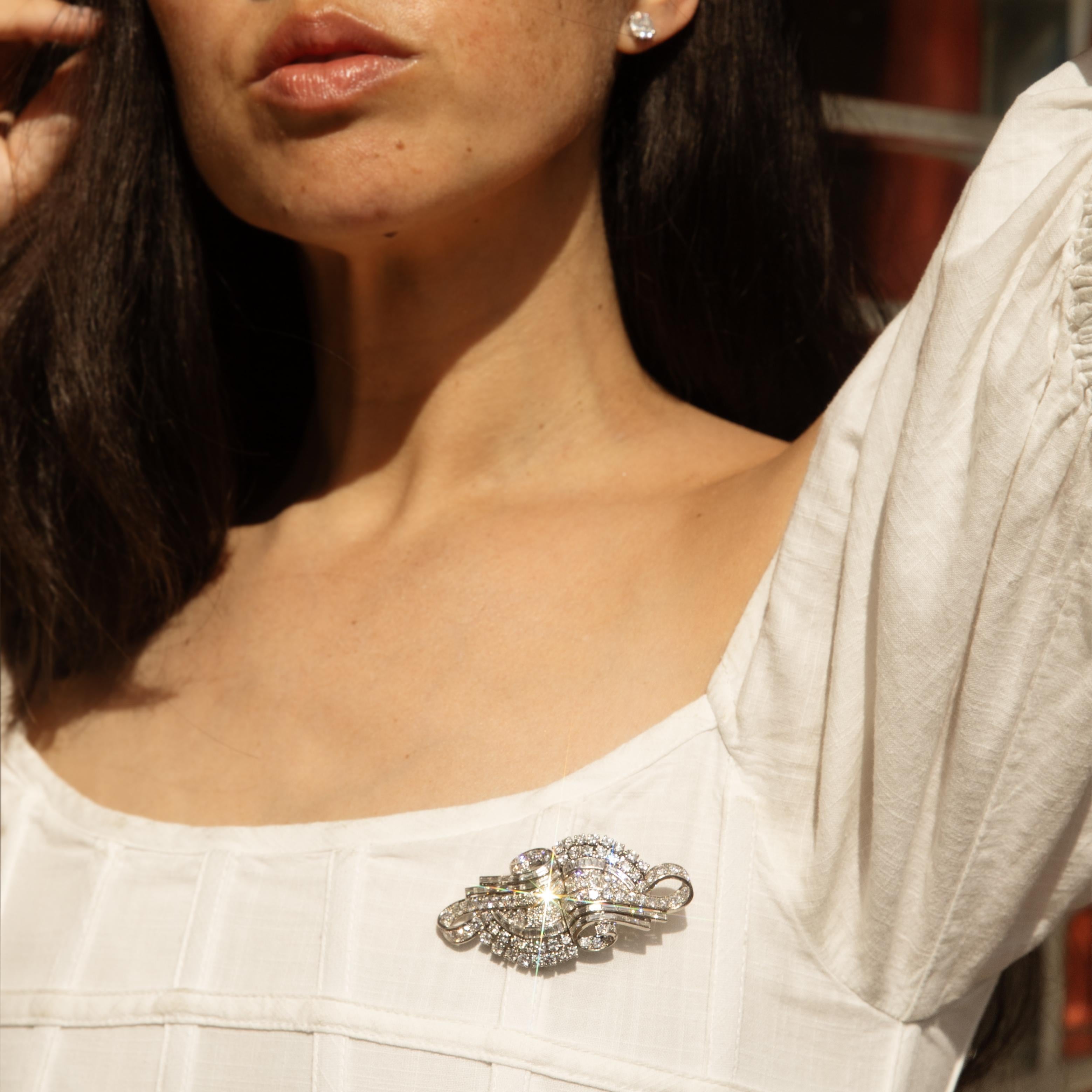 Convertible 9.92 Carat Diamond Platinum Art Deco Era Brooch For Sale 2