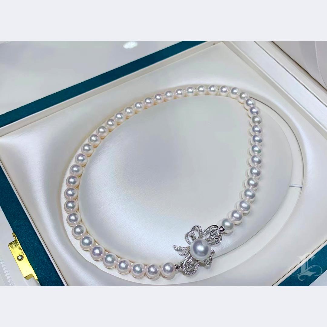 【 Lustre Arc】Convertible Bow Grace Aurora Akoya Pearl Pendant Necklace For Sale 3
