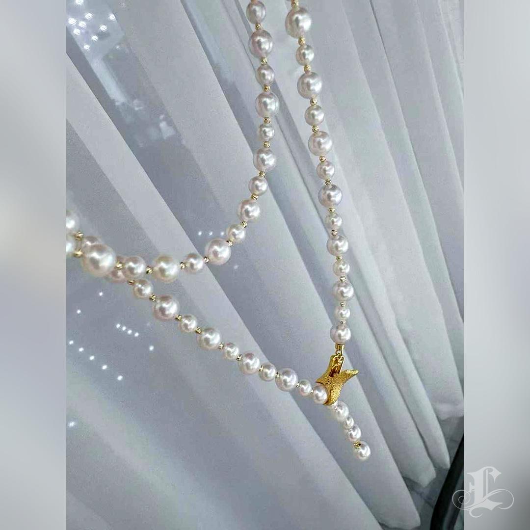 Grezzo Set di collana e bracciale convertibile con perle Aurora Akoya (lunghezza totale 70 cm) in vendita