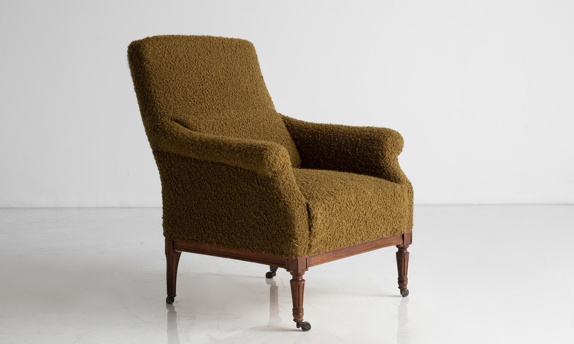 Convertible Chair-Lounge in Boucle by Pierre Frey

France circa 1880

Newly upholstered, with rare design featuring hideaway footrest.

Measures: 30.25”L x 36”d / 57”d x 37.5”h x 18”seat.