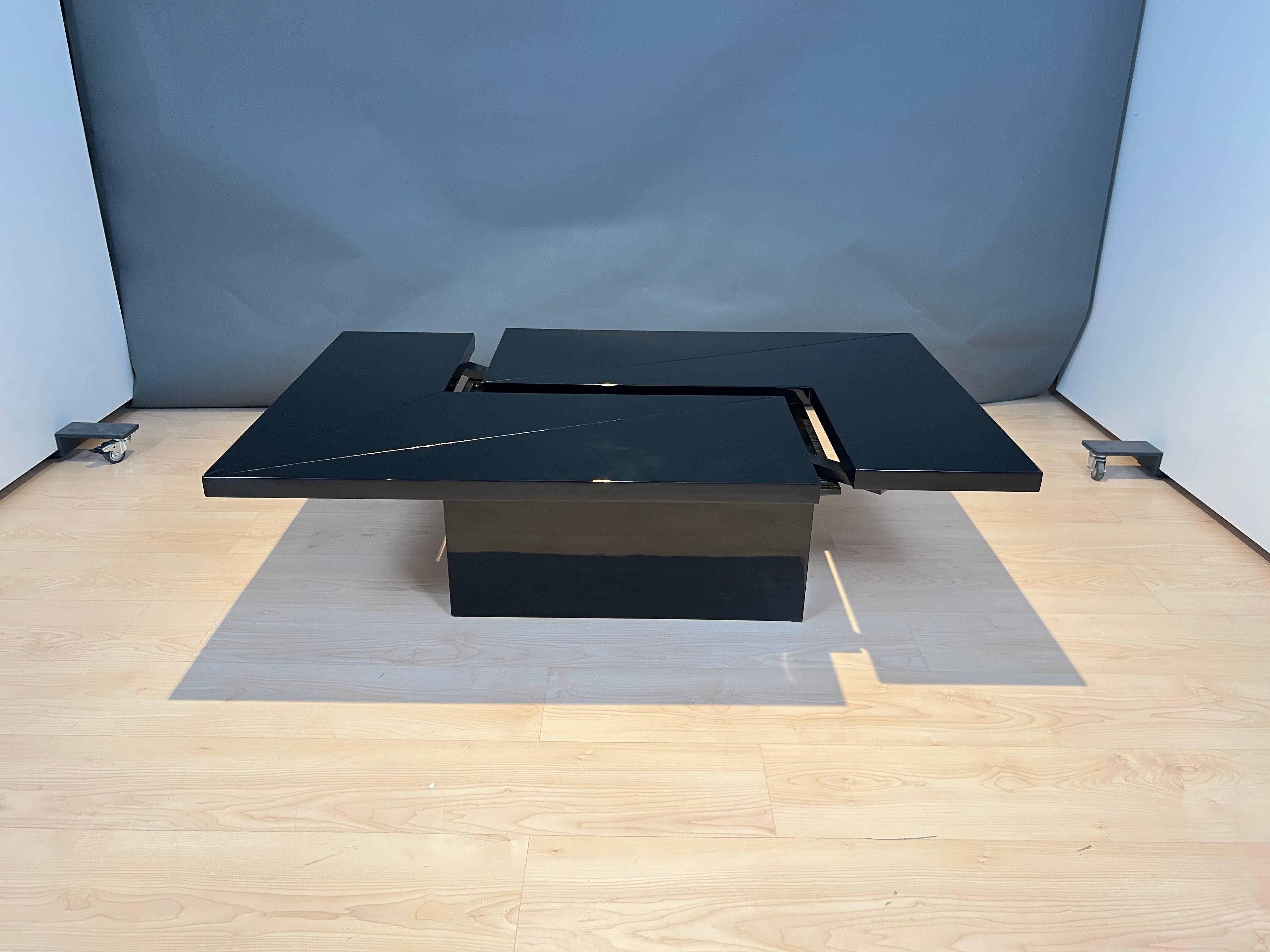 Convertible Coffee Table by Roche Bobois, Black Lacquer, France, 1970s For Sale 6
