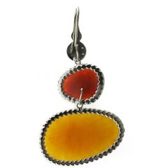 Contemporary 18 Karat White Gold Ruby Diamond (F/G VVS) and Jade Drop Earrings