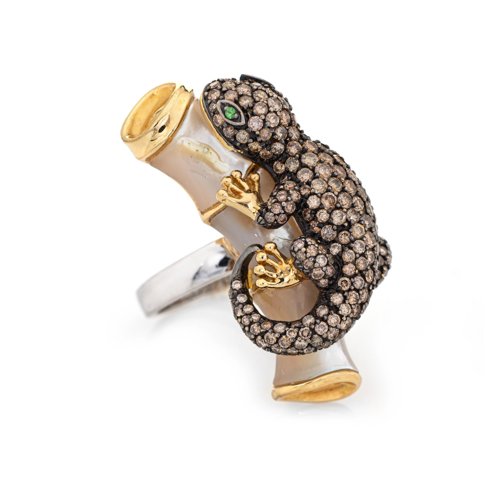 Contemporary Convertible Lizard Ring to Pendant Estate 18k White Gold Diamond Sz 7 Jewelry For Sale
