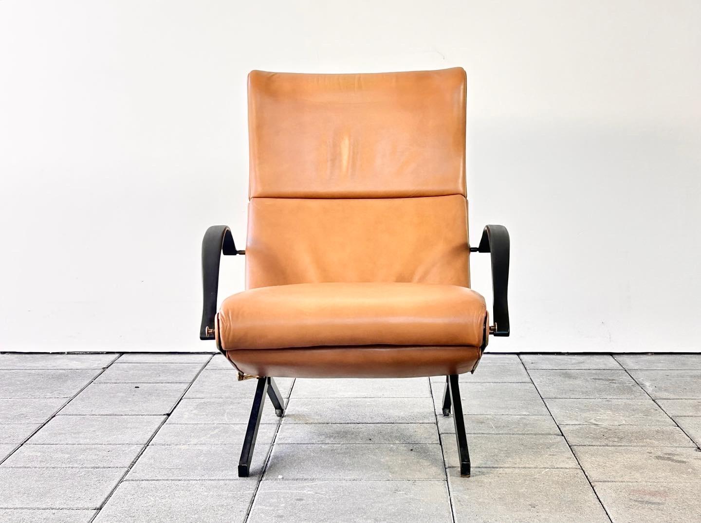 Modern convertible lounge chair P40 designed by Osvaldo Borsani for Tecno 1954 For Sale
