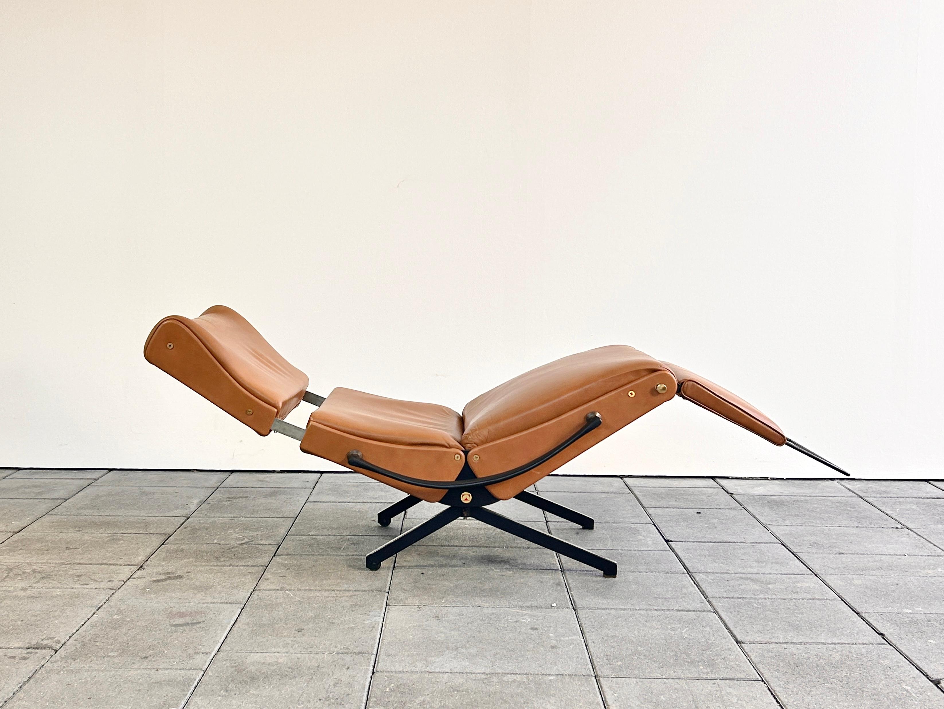 Steel convertible lounge chair P40 designed by Osvaldo Borsani for Tecno 1954 For Sale