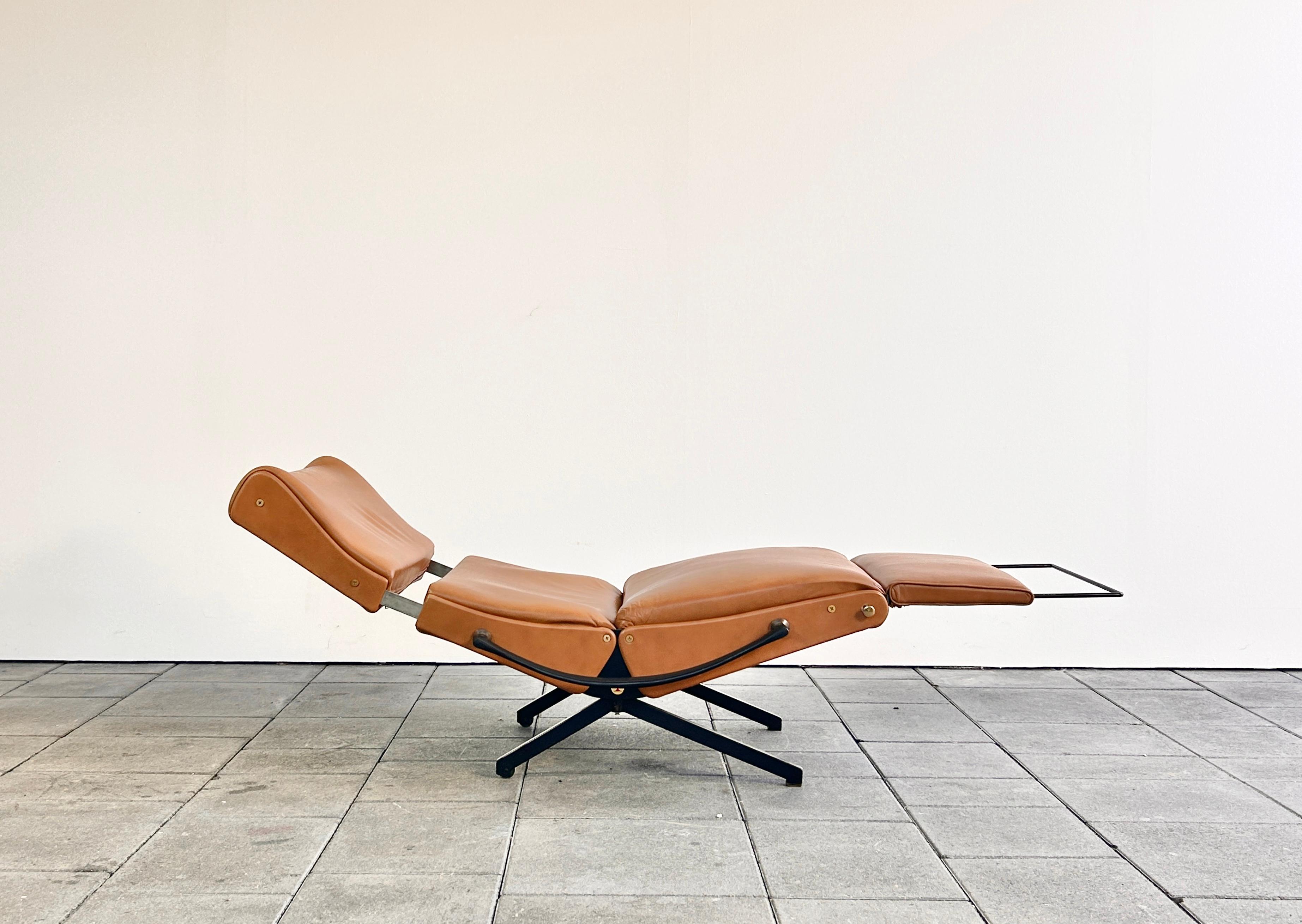 convertible lounge chair P40 designed by Osvaldo Borsani for Tecno 1954 For Sale 1