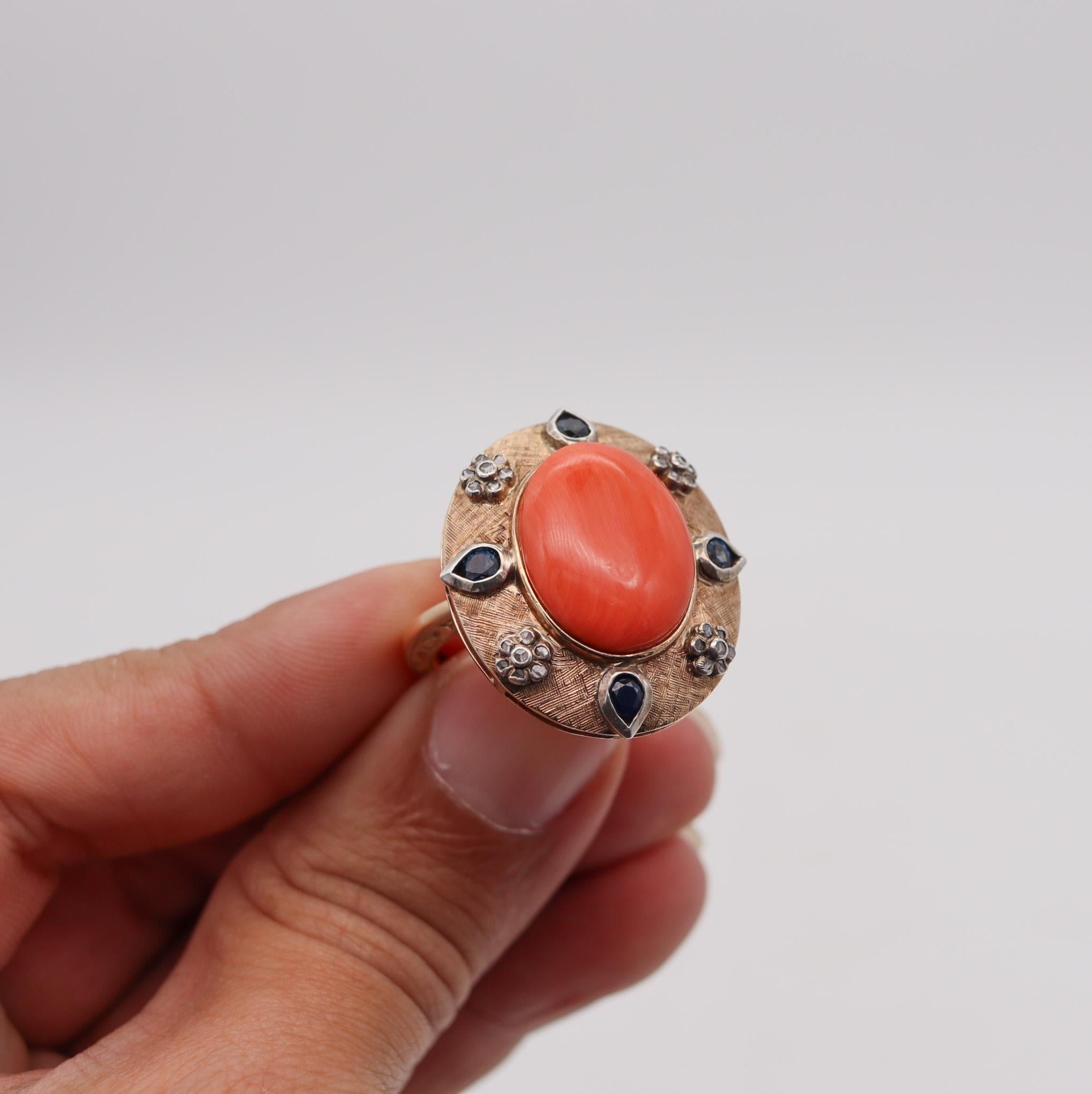 Anello con ciondolo convertibile in oro 18Kt con diamanti Ctw e zaffiri e corallo in vendita 6
