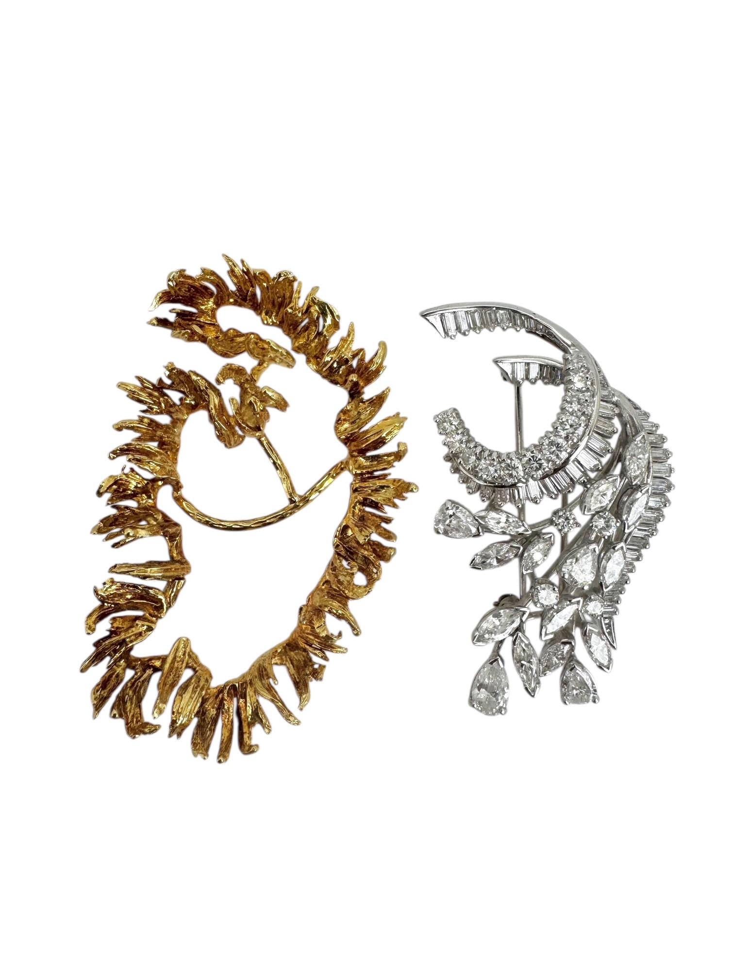 Convertible Platinum and 18K Gold Diamond Brooch For Sale 2