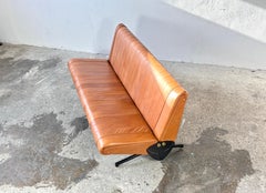 convertible Sofa D70 designed by Osvaldo Borsani For Tecno 1954