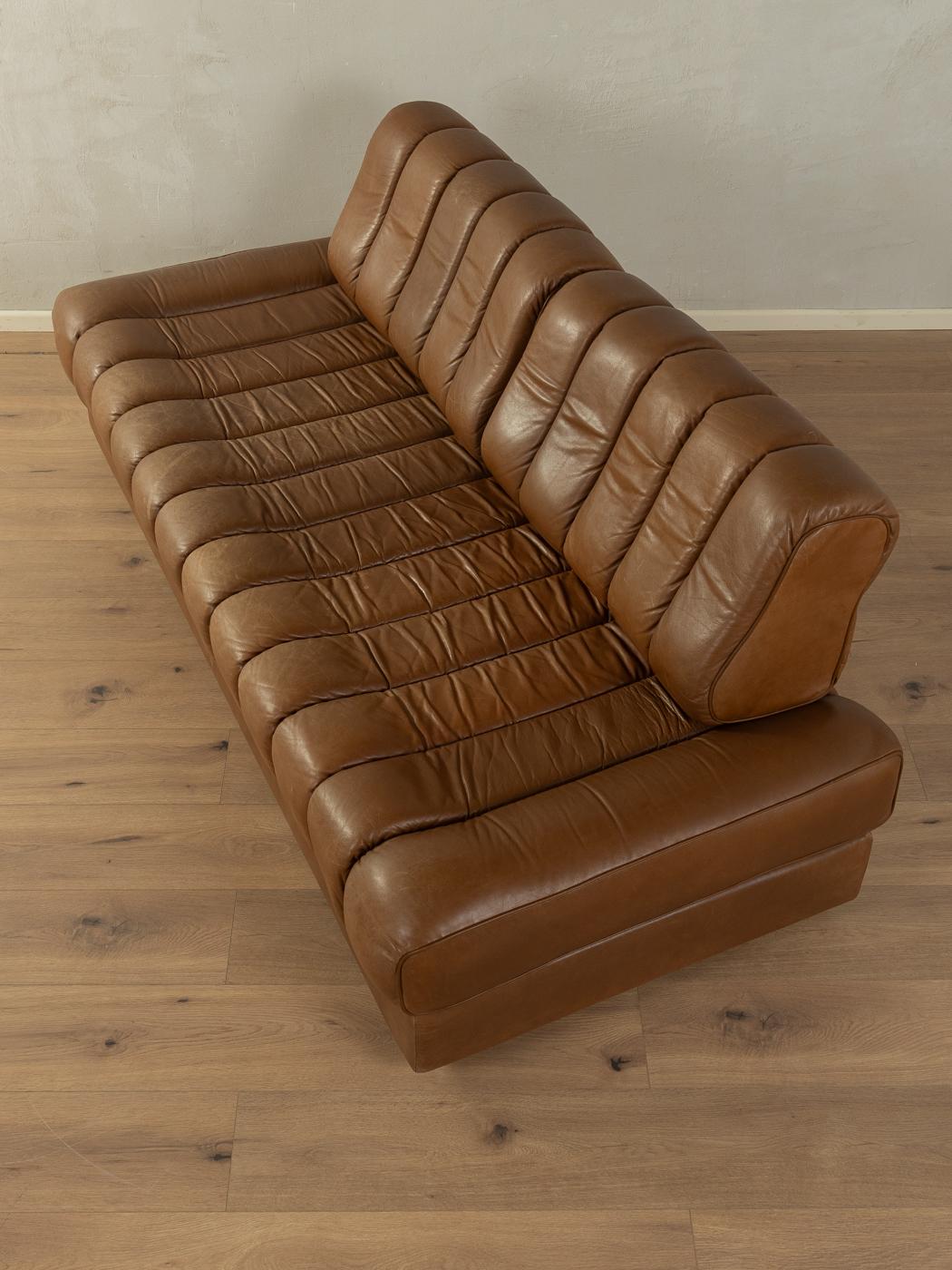 Mid-Century Modern  Convertible sofa, de Sede, DS-85  For Sale