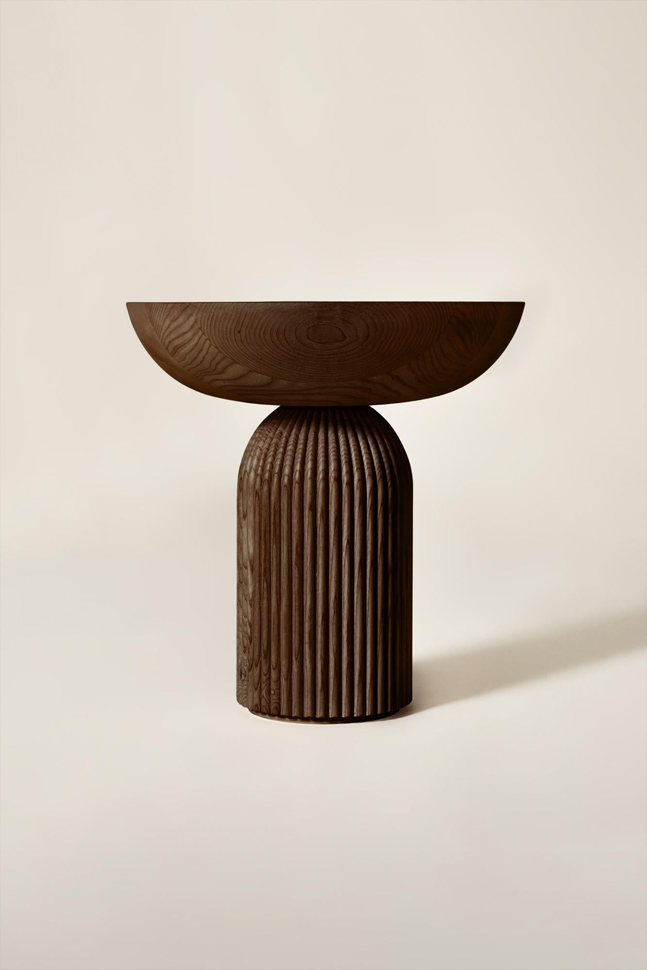 XXIe siècle et contemporain Table basse Convesso en bois massif, finition en frêne noir, contemporaine en vente