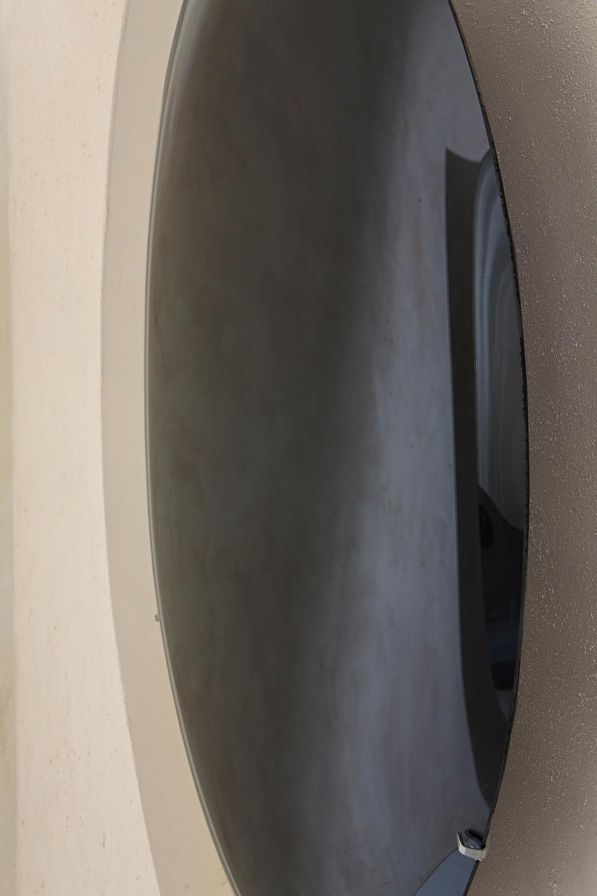 Postmoderne Miroir noir convexe par Homa en vente