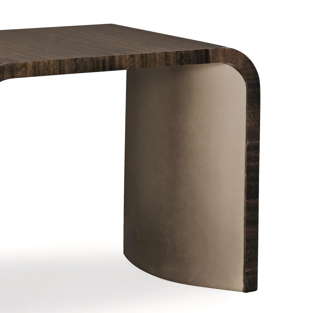 Fait main Table d'appoint en bronze convexe en vente
