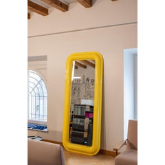 Convex Floor Mirror in Powder-Coated Aluminum by altreforme