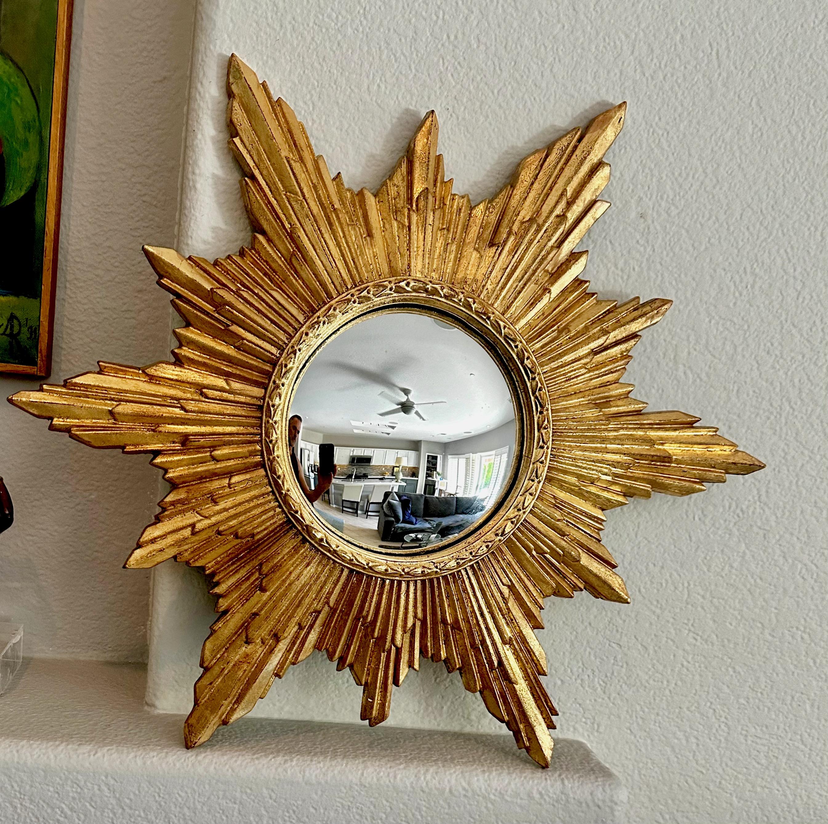 Convex Sunburst Gilt Molded Wall Mirror In Good Condition For Sale In Palm Springs, CA