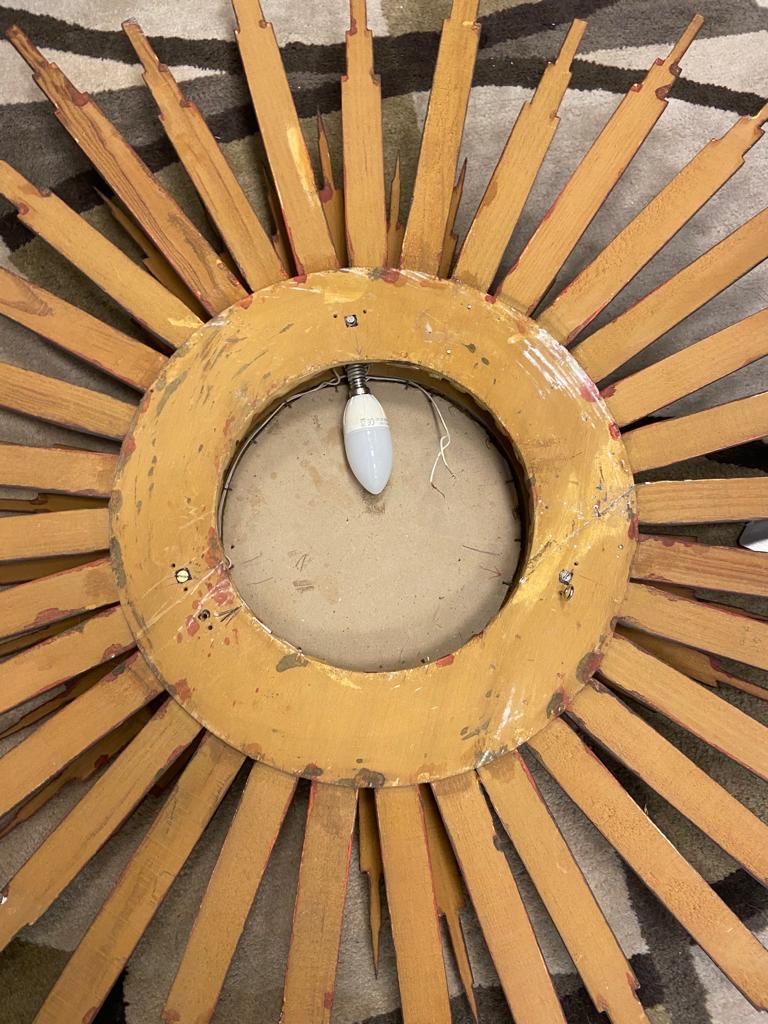 Miroir convexe Sunburst en bois doré 13