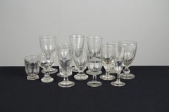 Convolute de 13 verres anciens, France, 19ème et 20ème siècle