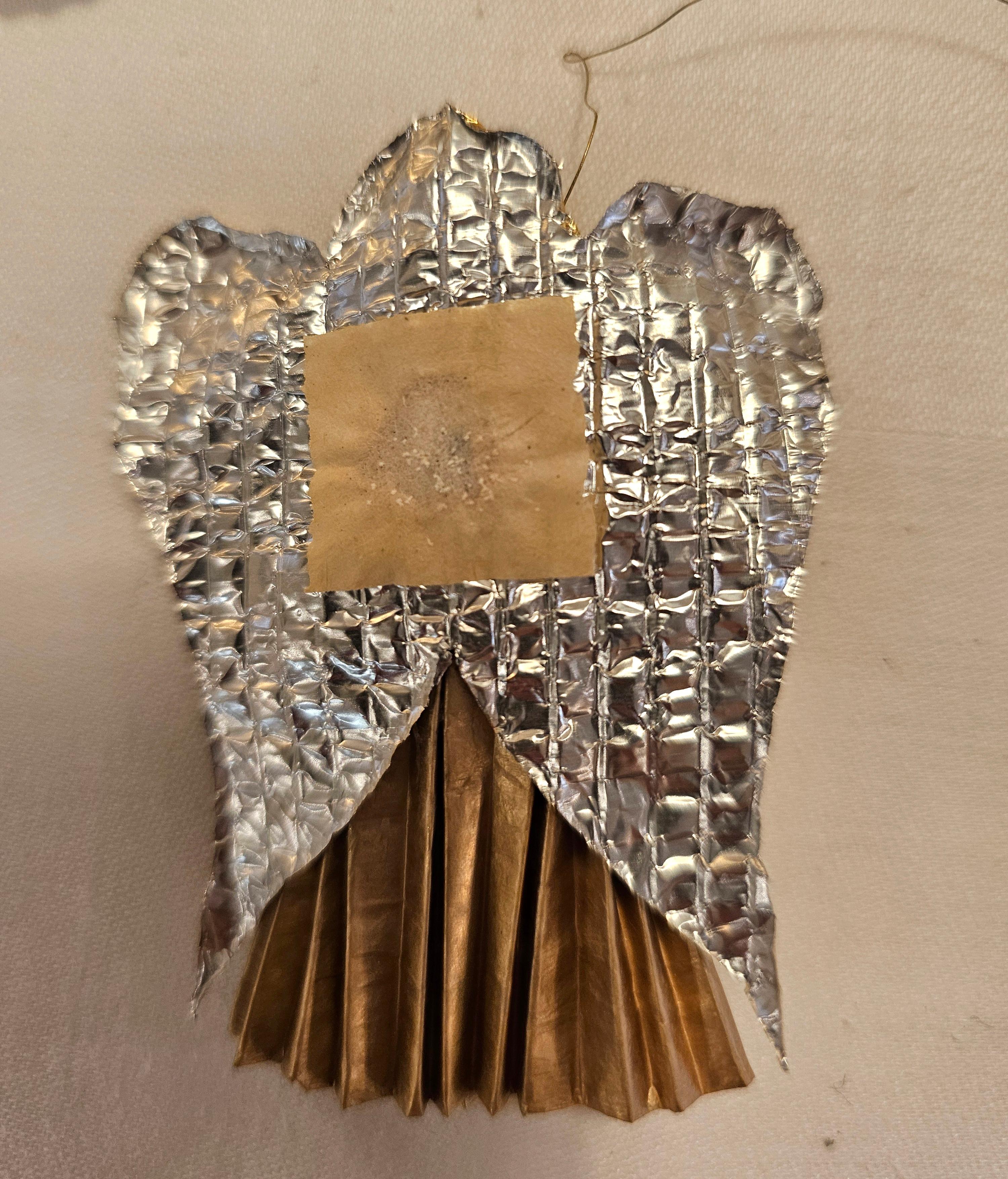 Arts and Crafts Convolute of 20 Nuremberg tinsel angels from the 40th For Sale