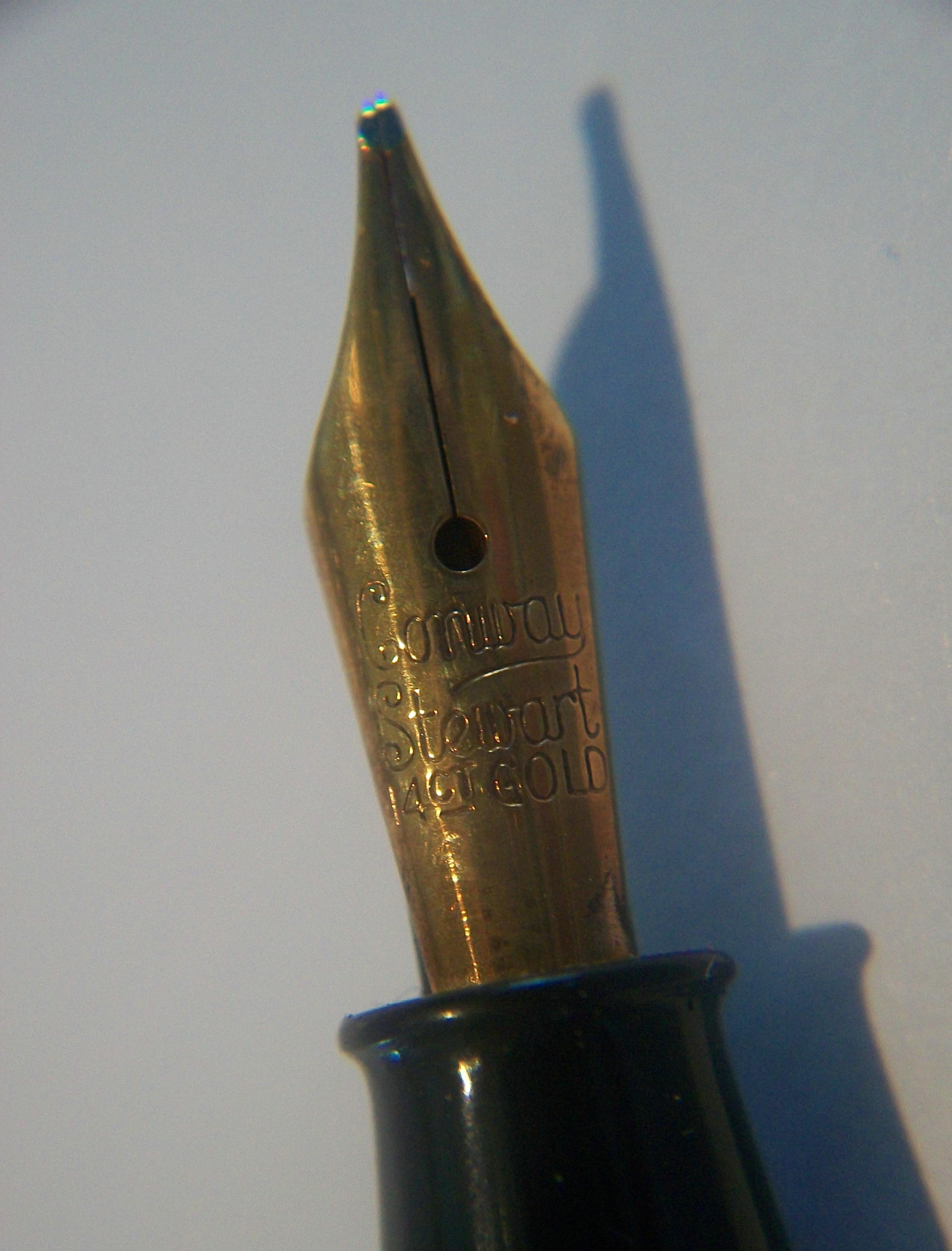 CONWAY STEWART - Dinkie 550 - Stylo Plume - Plume Or 14K - K.K. - Circa 1955 en vente 7