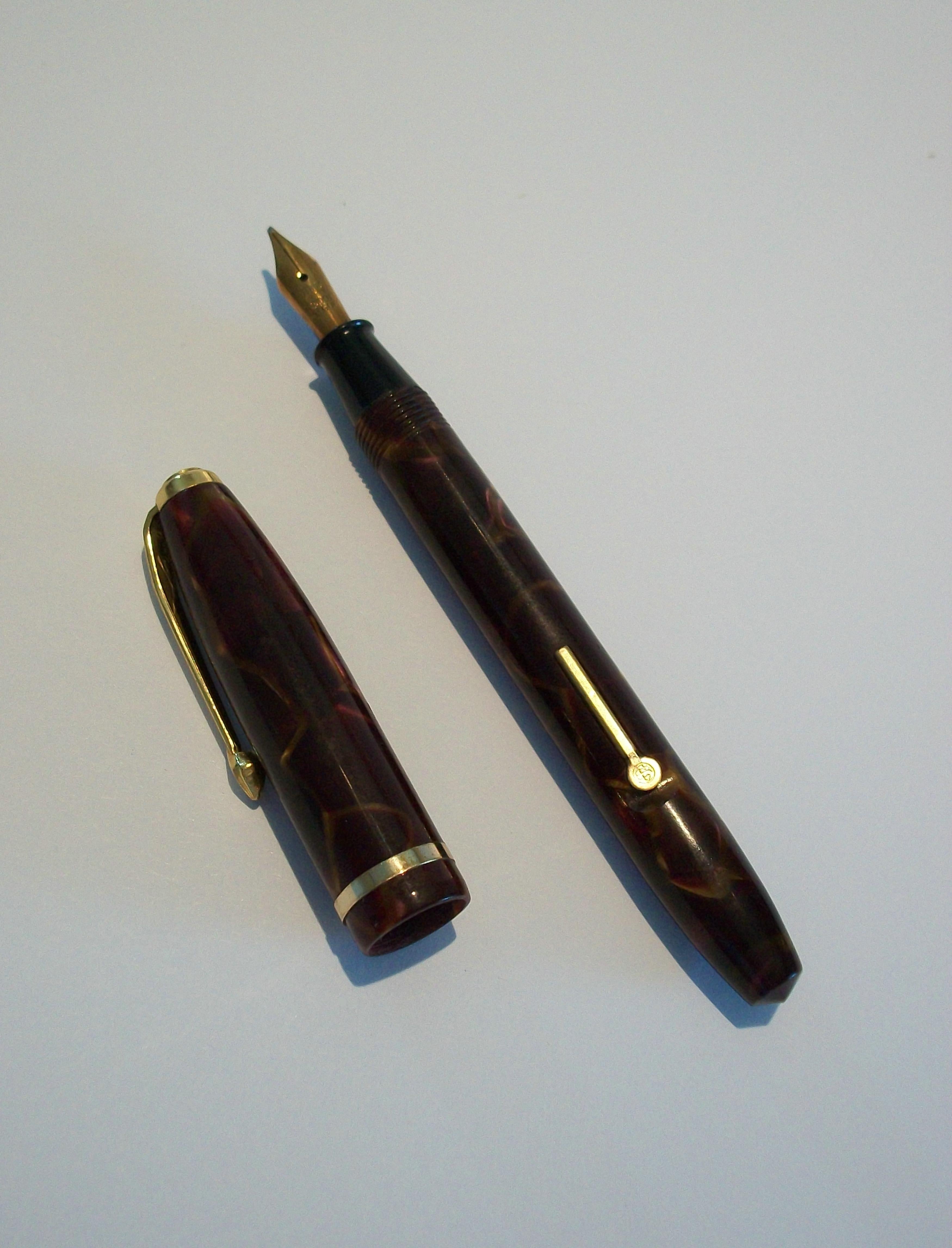 CONWAY STEWART - Dinkie 550 - Stylo Plume - Plume Or 14K - K.K. - Circa 1955 Unisexe en vente