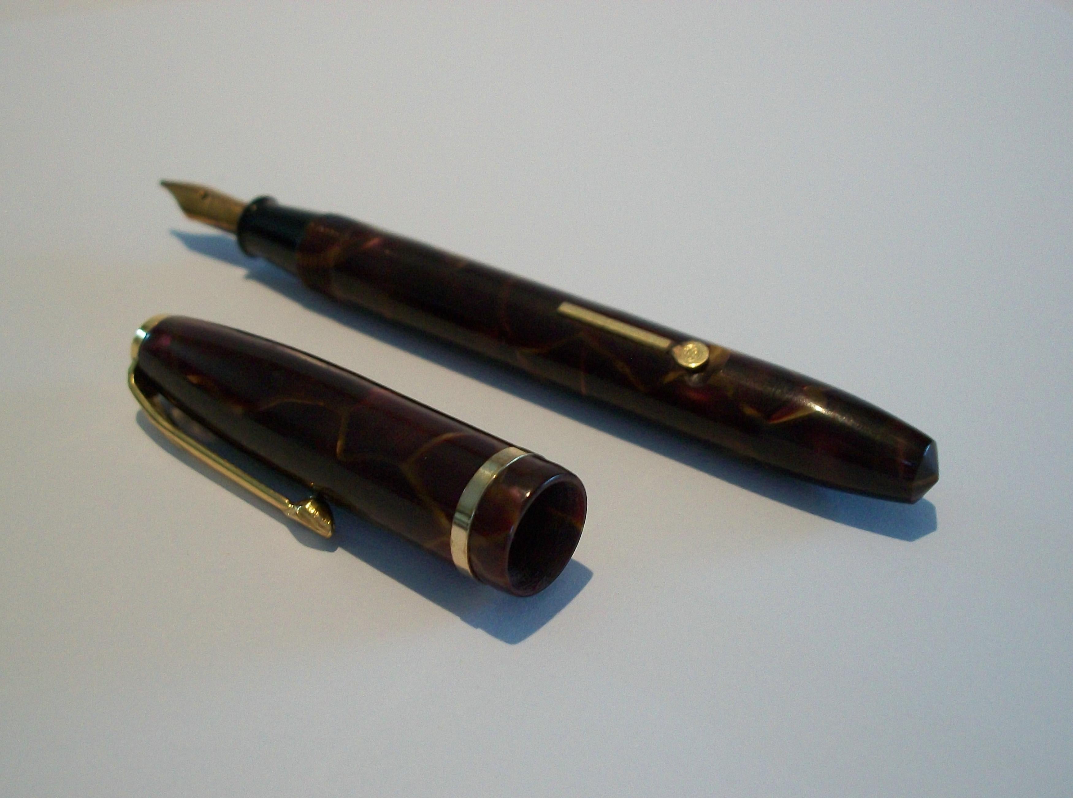 CONWAY STEWART - Dinkie 550 - Stylo Plume - Plume Or 14K - K.K. - Circa 1955 en vente 1