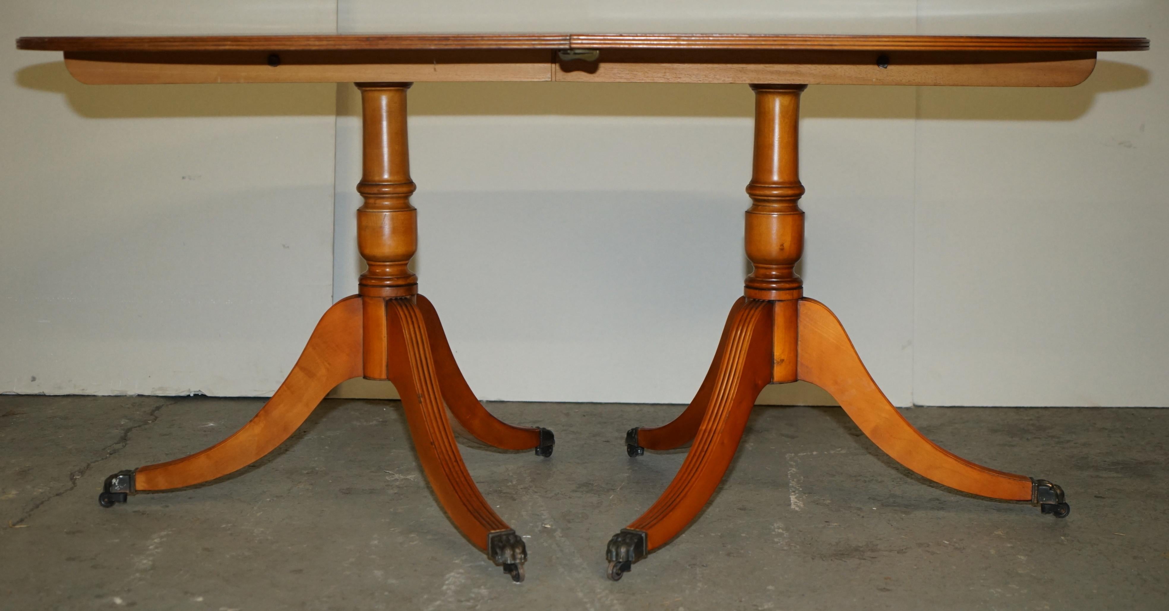 COOKE & SON VINTAGE BURR YEW WOOD REGENCY PILLAR BASE 4 bis 6 Personen Esszimmer-TABLE im Angebot 2