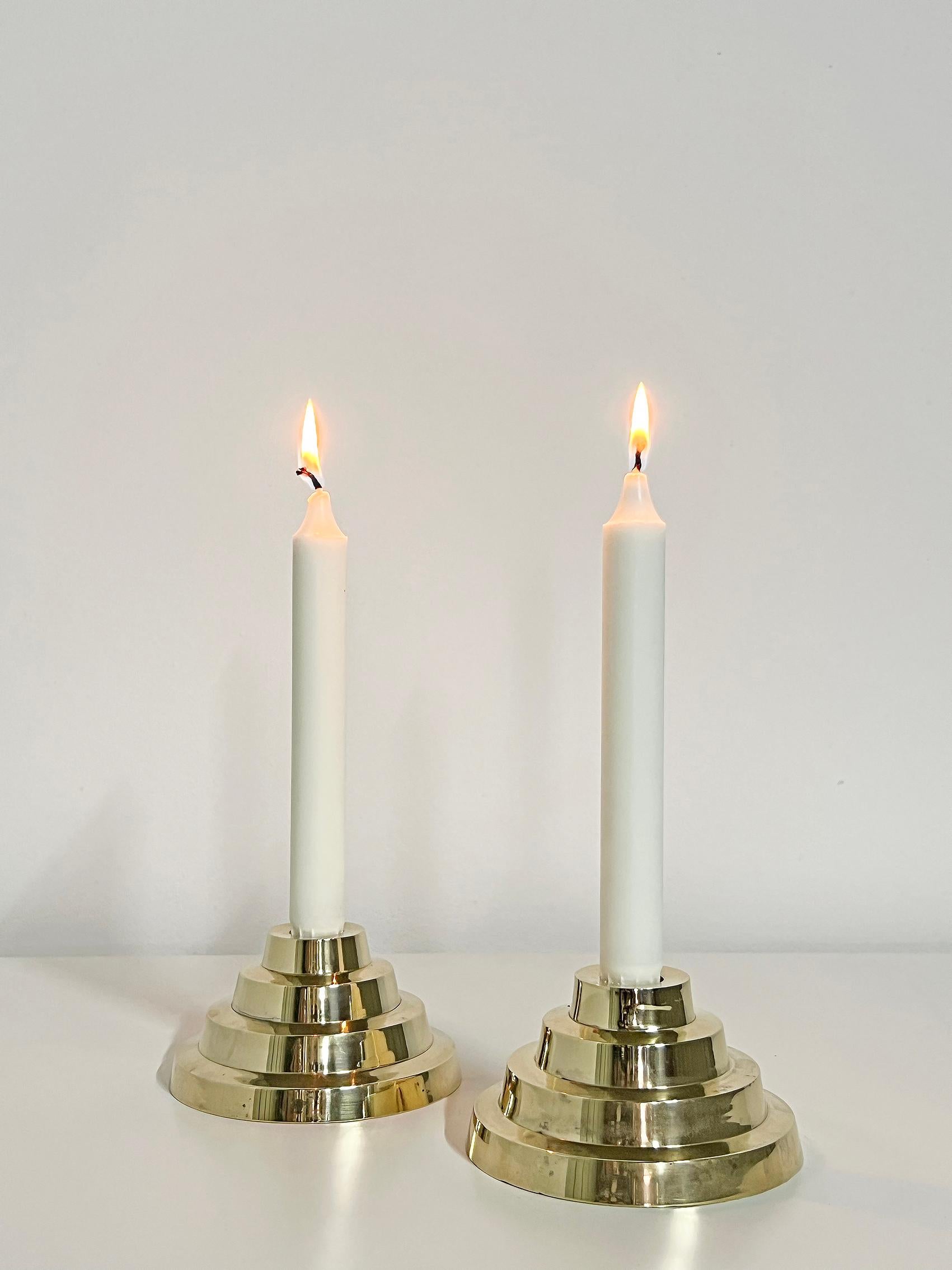 XX secolo Portacandele freddi in ottone, set di due in vendita