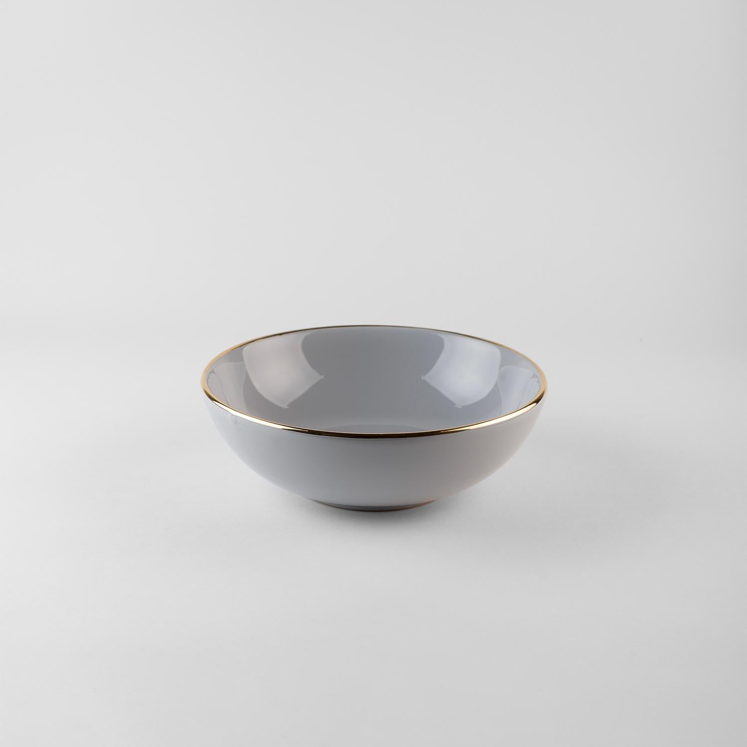 Platos grises fríos borde dorado: Sopa, soporte, plato auxiliar para 4 Hecho a mano en Italia 2024 Moderno en venta