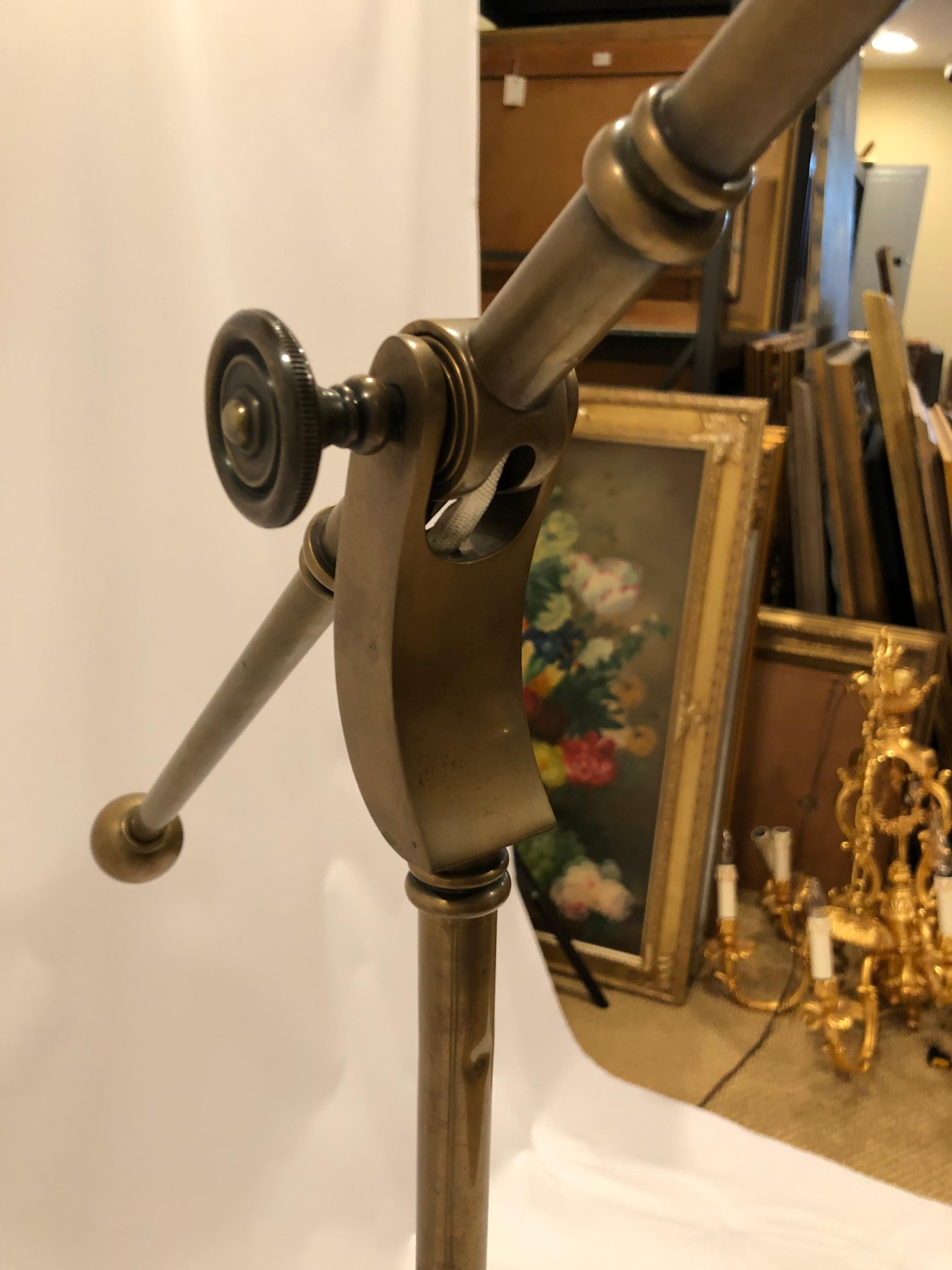 Great looking warm burnished brass floor lamp with 19.5