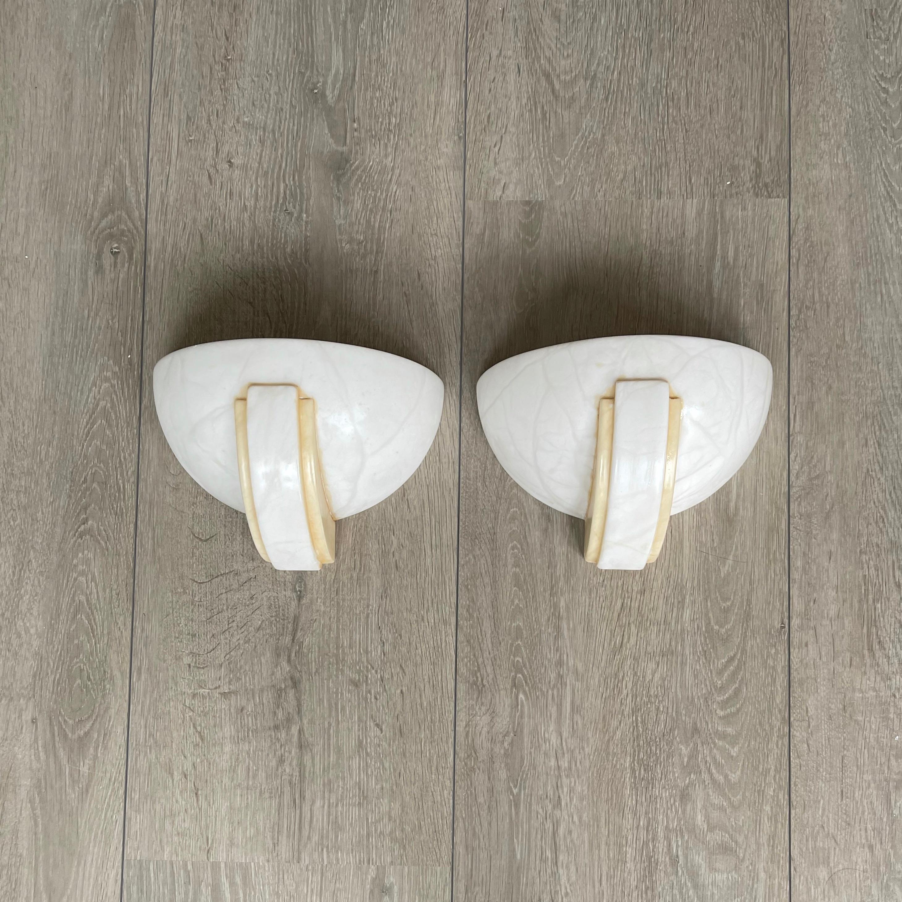 Mid-Century Era Set of Two of Art Deco Style Alabaster Sconces or Wall Lamps 5