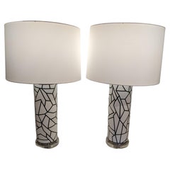 Cool Cool, Paar große, abstrakte, grafische, schwarz-weiße, säulenförmige Tischlampen