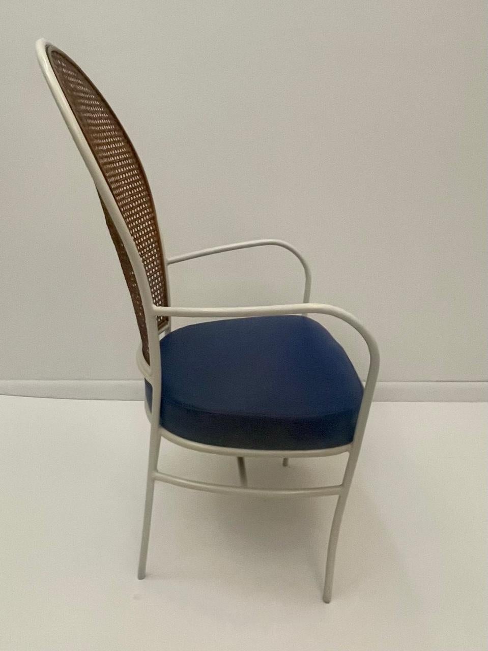 Tissu d'ameublement Paire de fauteuils en fer et cannage de Milo Baughman pour Thayer Coggin, datant du milieu du siècle dernier en vente