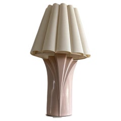 Lampe de table festonnée froide