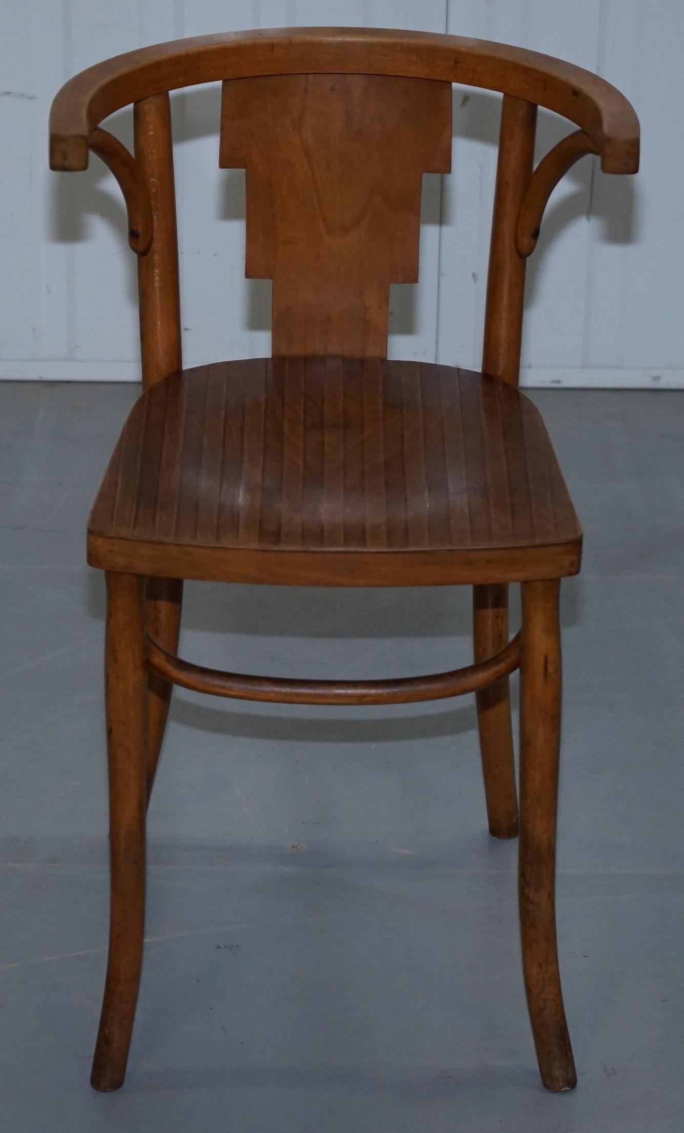 We are delighted to offer for sale this vintage Bentwood cock fighting smokers style armchair

A very cool and decorative armchair, great to use as a computer or office desk chair, the base looks to be made from slatted wood but its actually one