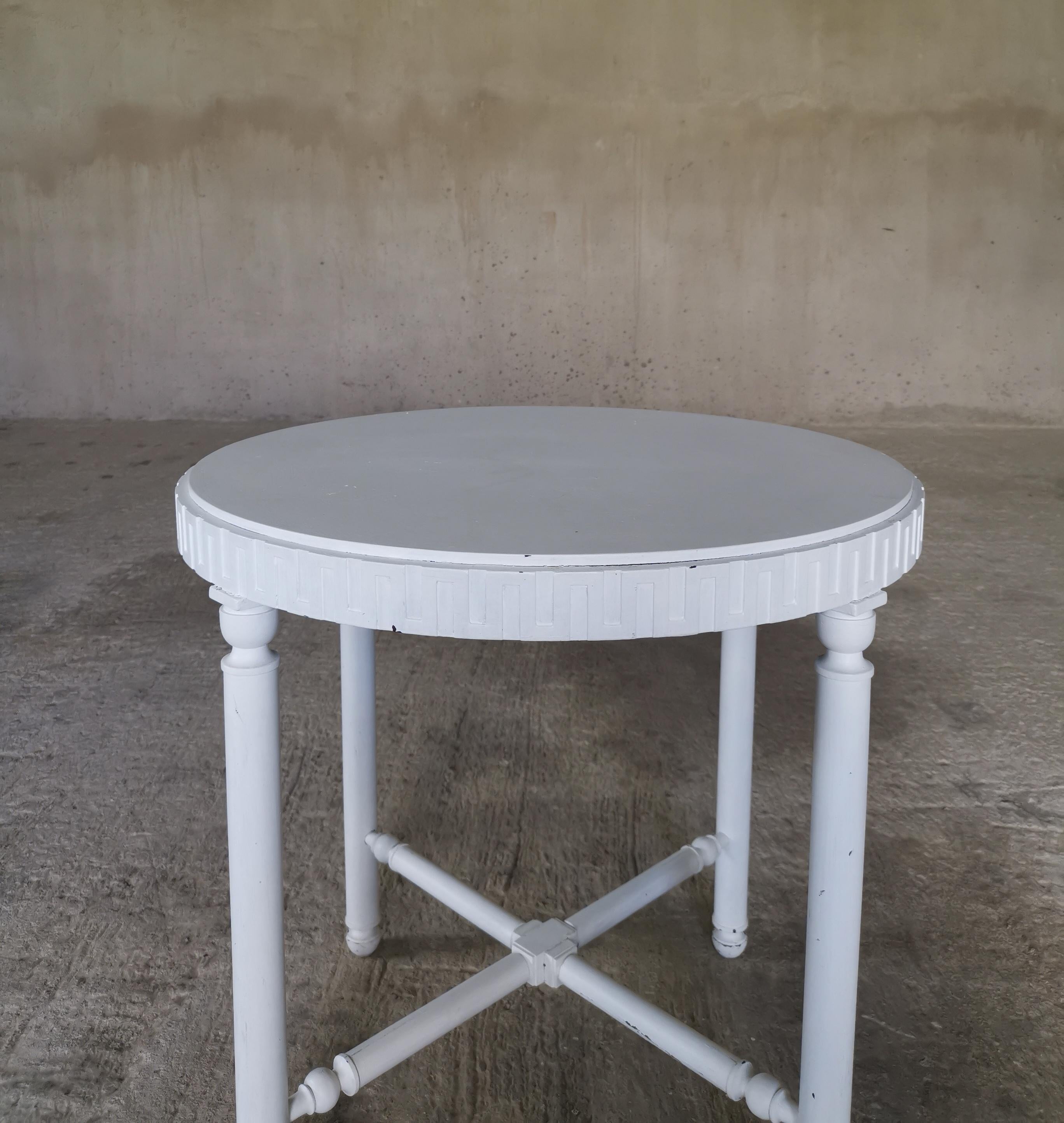 Table d'appoint 