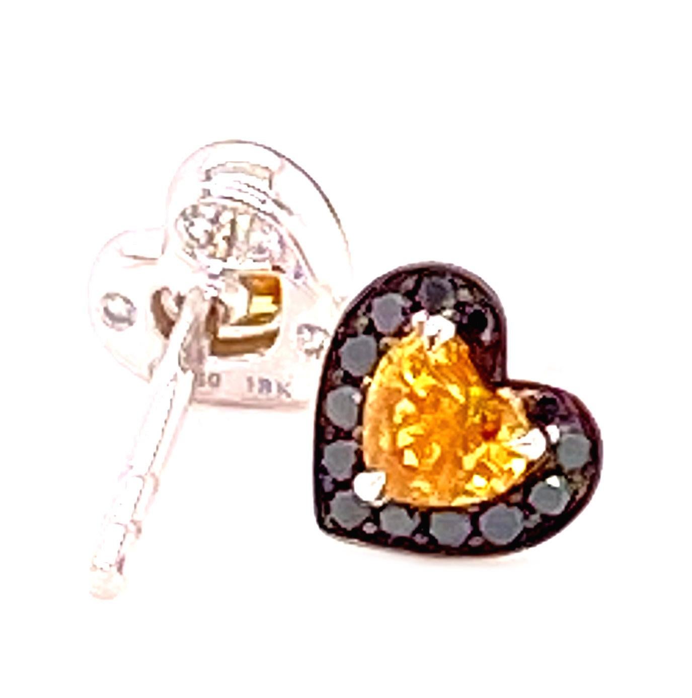 Contemporary Coomi 18 Karat Vivid Orange with Black Diamonds Heart Studs For Sale