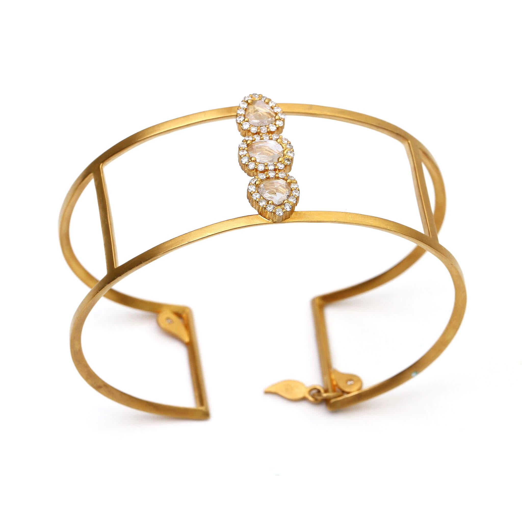 Taille ronde Coomi Bracelet manchette Luminosity en or 20 carats et diamants en vente
