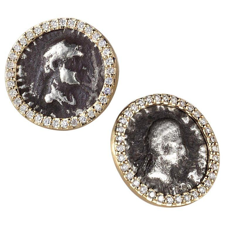 Grec classique Coomi Boucles d'oreilles pièce de monnaie ancienne 20 carats avec diamants pavés en vente