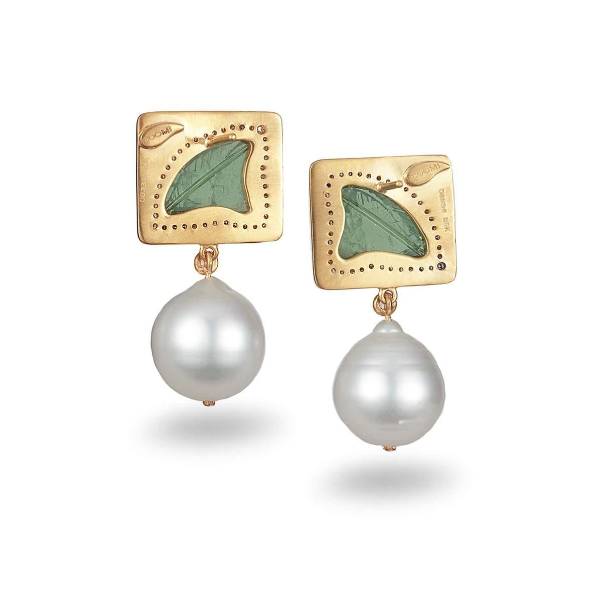 Hand made Coomi Affinity collection earrings set in 20K yellow gold with 12.50cts tsavorite, 36.80cts white pearls, and 0.63cts diamonds.