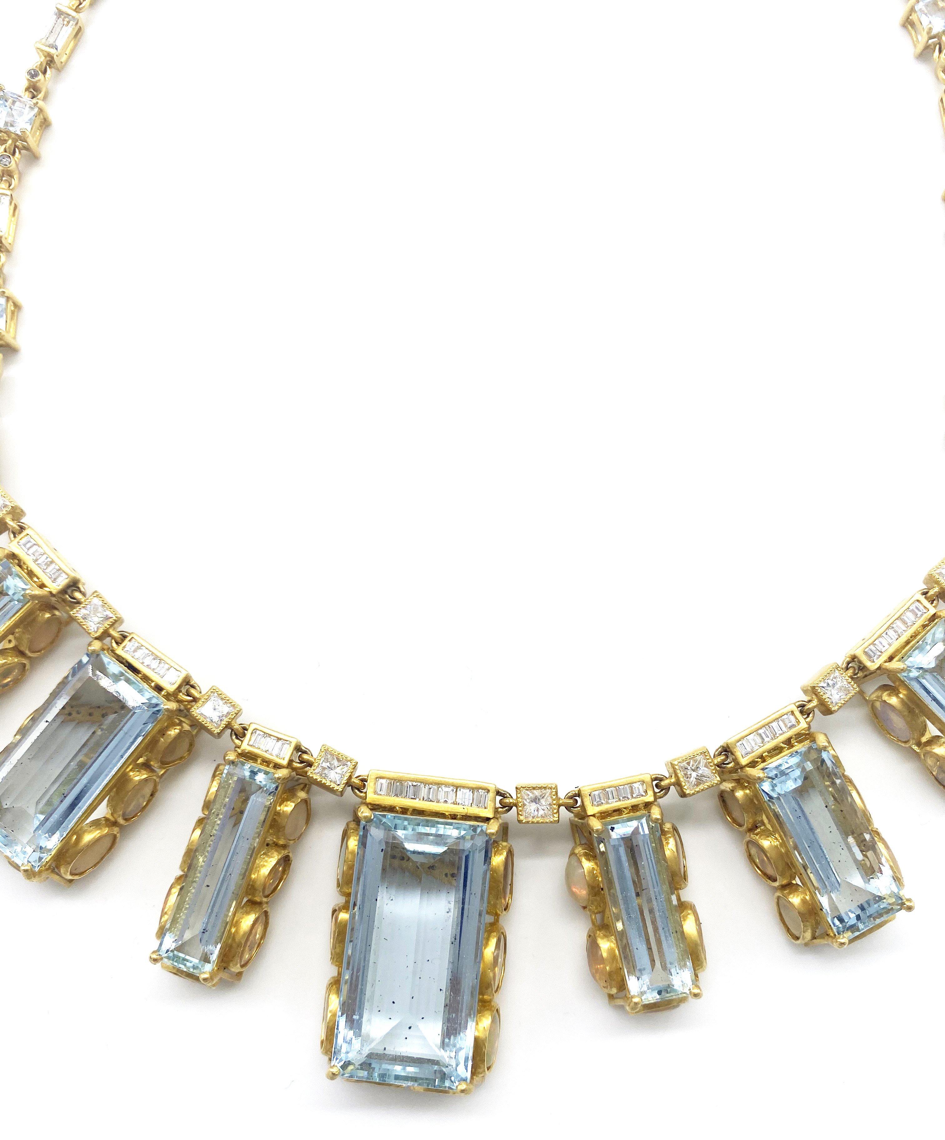 Taille mixte Collier d'affirmation en aigue-marine et opale 20 carats en vente