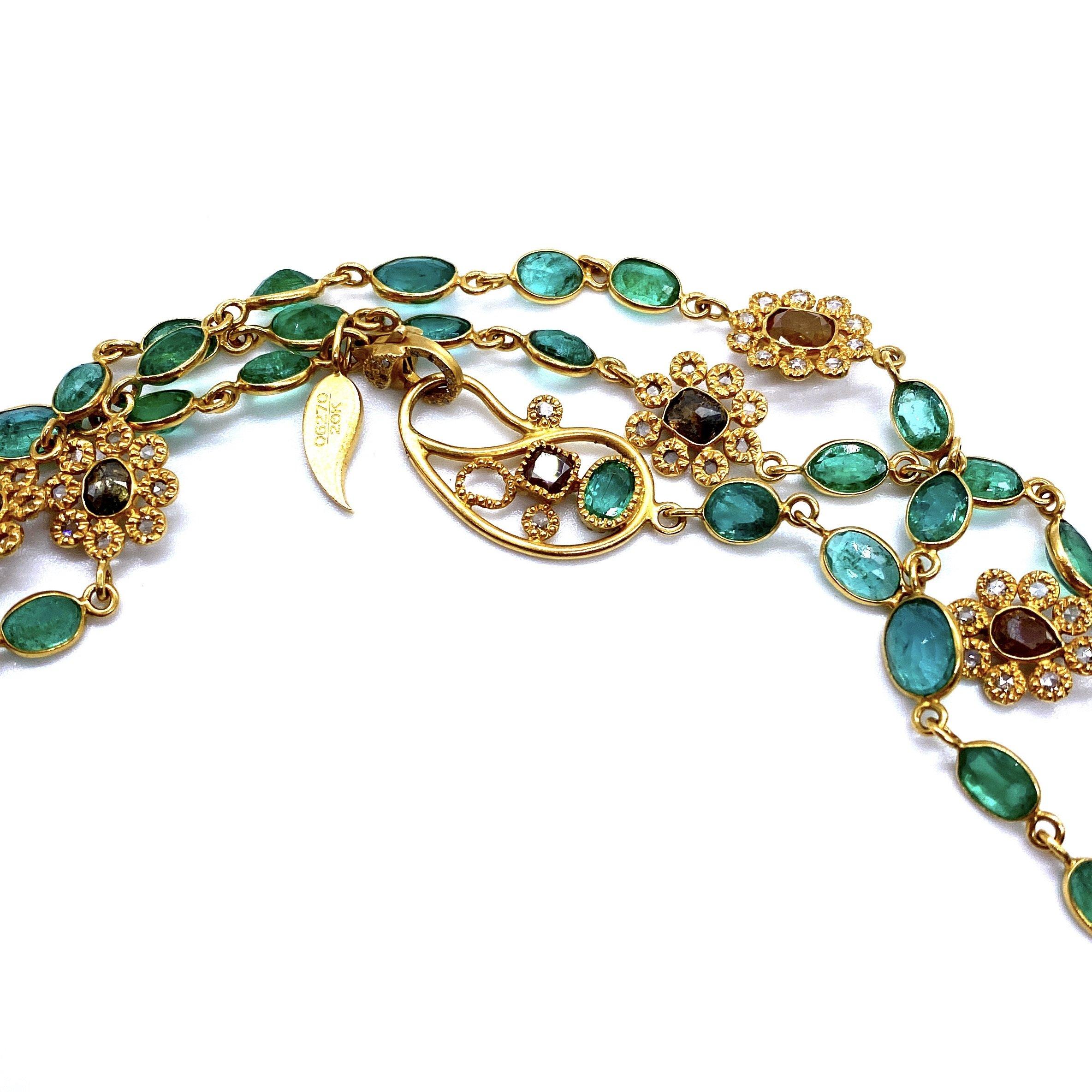 Contemporary Coomi Affinity Emerald Flower Necklace in 20 Karat Gold