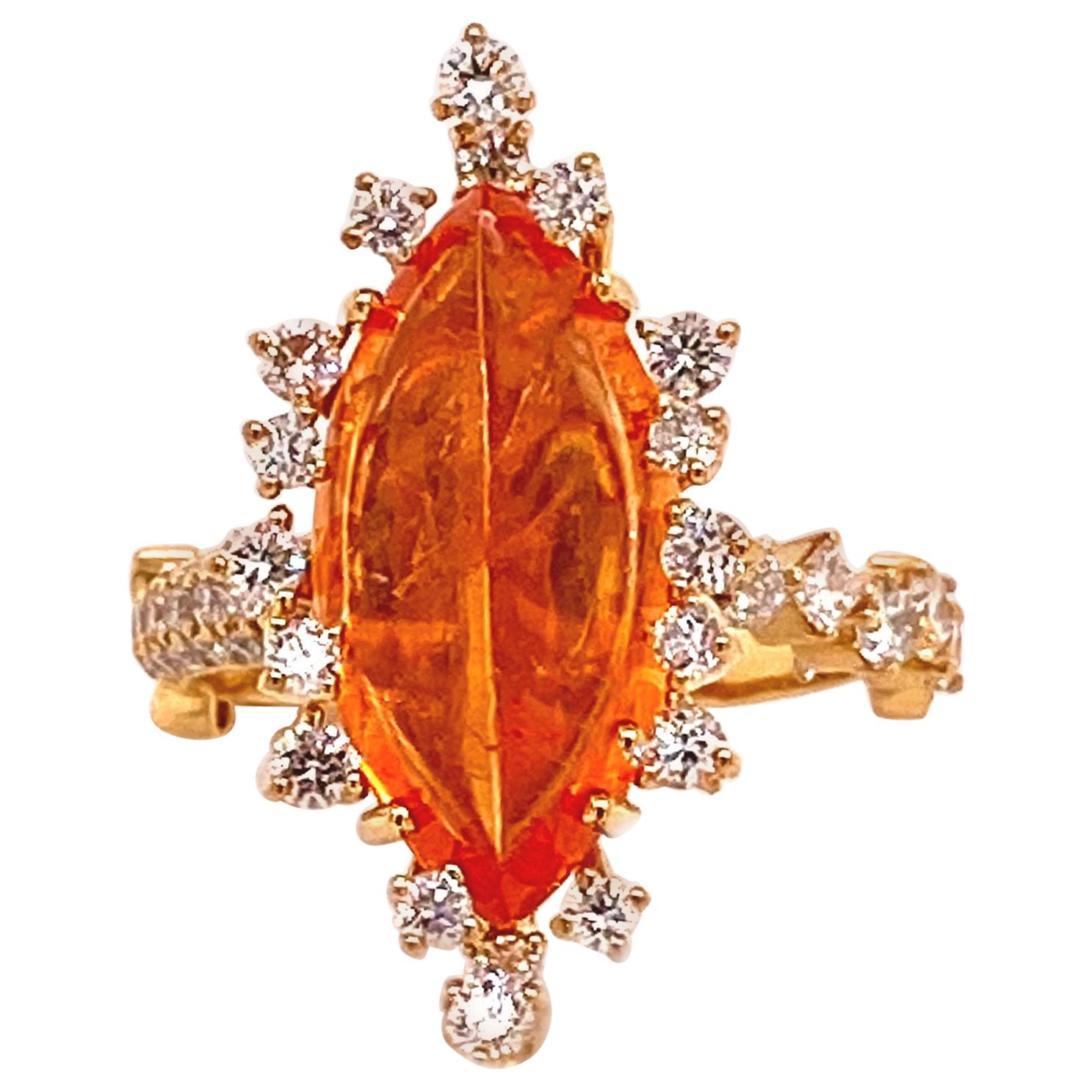 Coomi Trinity Mandarin Garnet Ring Set in 20 Karat Gold For Sale