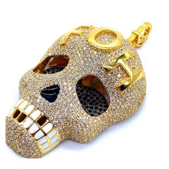 Uncensored Coomi Skull Pendant Set in 20 Karat Gold