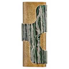 Applique d'oro Coonoor A in ottone e pietre semipreziose, Viya di Vikram Goyal